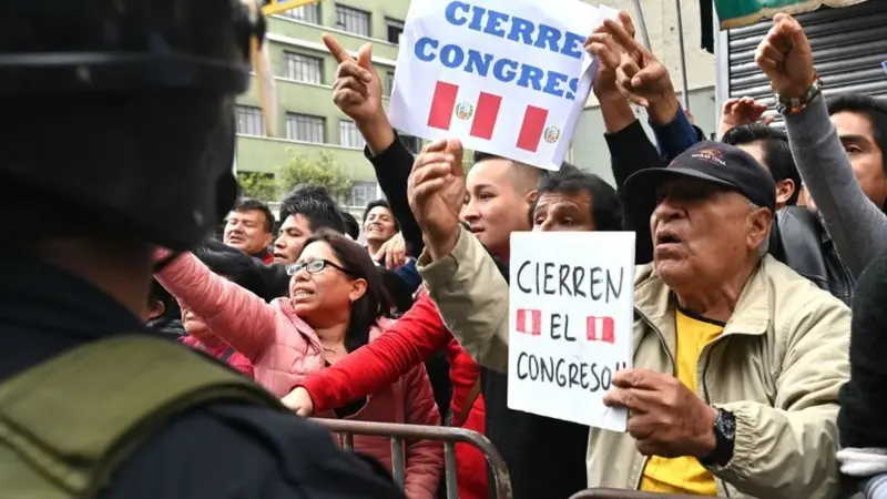 El eterno rechazo a los políticos
